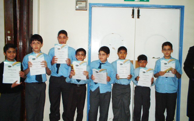 Noor Reading Club in al-Sadiq and al-Zahra Schools (2004)